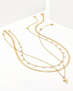 Cross Necklace Layering Set Kendra Scott Cross Necklace, Layering Kendra Scott Necklaces, Cheap Necklaces, Kendra Scott Necklace, Layered Necklace Set, Necklace Clasps, Necklace Layering, Gold Necklace Layered, White Necklace