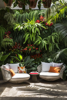 Discover creative solutions for transforming tiny spaces into stunning tropical gardens. Get inspired to make the most of your space with lush greenery and colorful blooms. Coastal Courtyard, Tropical Room, Balinese Garden, Small Patio Decor, Small Garden Landscape, Outdoor Water Feature, Garden Nook, Recycled Brick