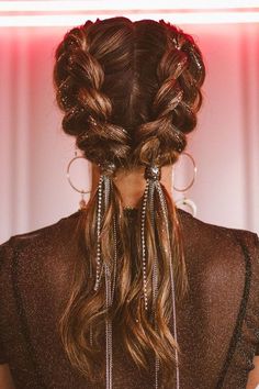 Easy Party Hairstyles, Coachella Hair, Braiding Your Own Hair, Penteado Cabelo Curto, Festival Hair, Skirt Maxi, Box Braids Hairstyles, Short Curly Hair, Party Hairstyles