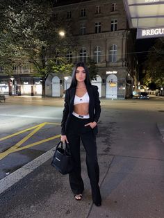 Rainy Night Outfit, Autumn Outfit Casual, Outfit Ideas With Leggings, Grunge Outfit Ideas, Aesthetic Outfits For School, Essentials Outfit, Outfit Ideas Autumn, Outfit For Christmas, Autumn Outfit Inspo