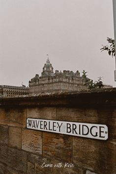 This is the Balmoral Hotel in Edinburgh, edited in a Dark Academia style. Balmoral Hotel Edinburgh, Dark And Light Academia Aesthetic, Dark Light Academia, Edinburgh Hotels, Dark Academia Style, Light Academia Aesthetic, Academia Style, Escape Reality, Dark Light