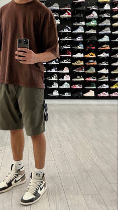 Jordan Ones Outfit Men, Men In Brown Outfit, Jordan Mens Outfit, Outfits With Mocha 1s, Brown Shoes Streetwear, Nike Instagram Story, Nike Mocha Outfit, Fragment Jordan 1 Outfit, Outfit With Jordans Men