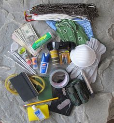 How to Make a Bug Out Bag: Your 72-Hour Emergency Evacuation Survival Kit Evacuation Bag, Outdoor Survival Kit, Emergency Evacuation, Art Of Manliness, Bug Out Bag