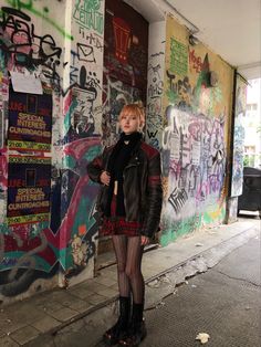 Autumn Rave Outfits, Underground Club Outfit, Berlin Punk Fashion, Clubbing In Berlin Outfit, Berlin Clubbing Aesthetic, Punk Club Outfit, German Rave Fashion, Berlin Fashion Aesthetic, Berlin Inspired Outfits