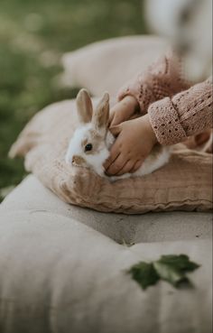 Coffee Palette, Magical Life, Easter Photos, Animal Photo, Country Life, Animals Friends, Beautiful Creatures, Rabbits, Farm Animals