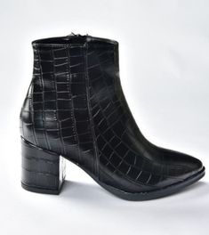 Black Crocodile Print Thick Heeled Women's Boots Exterior Material: Crocodile Print Fabric: 100% Faux Leather Material: Faux Leather Base: Ready Base Heel Type: Thick Heeled Height: 6 cm (2.36 inches) Our products are orthopedic and do not cause odor. Black Crocodile Pattern Boots For Party, Winter Leather Boots With Crocodile Pattern, Fall Crocodile Pattern Boots With Pointed Toe, Faux Leather Boots With Crocodile Pattern For Fall, Fall Faux Leather Boots With Crocodile Pattern, Thick Heel Boots, Womens Booties, Black Winter Boots, Print Boots