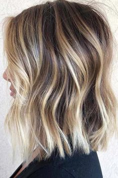 Spring Hair Color Blonde, Hair Color Blonde Highlights, Wavy Bob, Spring Hair Color, Balayage Hair Blonde, Short Hair Balayage, Brown Blonde Hair, Ombre Hair Color, Spring Hairstyles