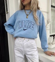 Nike Sweats Outfit, Vinter Mode Outfits, Sweats Outfit, Teenage Outfits, Scene Outfits, Look Retro, Blazer Outfit, Instagram Outfits