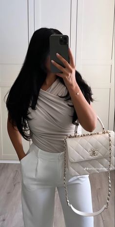 Youthful Classy Outfits For Women, Classic Rich Outfits, Modest Summer Wear, Chique Outfits Classy Chic, White Chanel Bag Outfit, High Class Outfits, Luxury Outfits Aesthetic, Rich Lady Outfit, Summer Outfits Beige