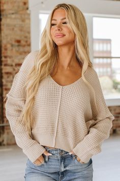 Experience the ultimate level of comfort and style with our Giada Waffle Knit V-Neck Sweater. Made from high-quality materials, this sweater boasts a modern waffle knit design and a flattering V-neckline. Perfect for any occasion, our sweater will keep you warm and looking effortlessly chic! Model Info: Models are 5'7", Size 2, wearing smalls Size Chart (INCH) Sizes Sleeve Length Mid Length Bust S 15.7 19.7 47.2 M 16.1 22.2 48.8 L 16.5 22.8 50.4 XL 16.9 23.4 52.8 Christian Style, Sports Jumpsuit, Fall Closet, Waffle Sweater, Tie Sweater, Cozy Fall Outfits, Christian Fashion, Senior Picture Outfits, School Fits