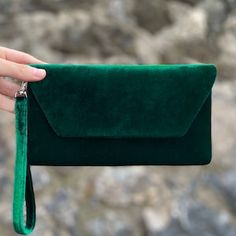 Green Evening Pouch Clutch, Designer Green Evening Clutch, Green Rectangular Evening Clutch, Elegant Green Envelope Clutch, Emerald Clutch, Emerald Velvet, Vows Wedding, Wedding Glamour, Green Clutches