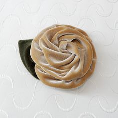 Velvet Flower Brooch Rose Brooch Pin Handmade Accessories - Etsy Latvia Fuzzy Scarf, Winter Headwear, Velvet Flower, Beige And Green, Fabric Flower Brooch, Rose Brooch, Rose Beige, Beanie Hats For Women, Velvet Flowers