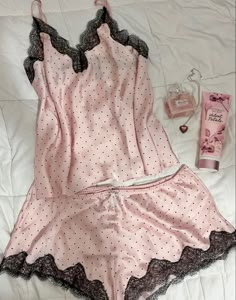 Pjs Victoria Secret, Aesthetic Pajamas, Pink Pjs, Pajamas Aesthetic, Pijamas Women, Coquette Outfit, Victoria Secret Outfits, Victoria Secret Pajamas, Cute Pjs