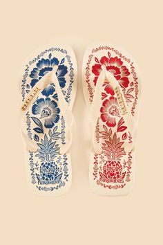 Mixed Pineapple Garden Havaianas Sandals – FARM Rio Havaianas Farm, Dr Shoes, Quoi Porter, Havaianas Flip Flops, Shoe Wishlist, Spotify Apple, Shoe Inspo, Swag Shoes, Farm Rio