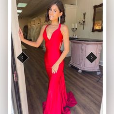 Daughter Didn’t Get To Go To Prom, New With Tag. Beautiful Dress With Beautiful Train! Small-2 Built In Bra, Hidden Zipper, Perfect For Prom, Wedding Party Or An Evening Gown. Polyester Material. Sorry No Returns. Prom Dress Halter Neck, Red Evening Gowns, Red Mermaid, Cute Prom Dresses, Prom Wedding, Long Prom Dress, Beautiful Dress, Evening Gown, Hidden Zipper