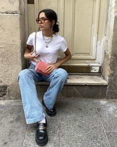 Mix Match Outfits, Loafers Outfit, 90s Inspired Outfits, Shoes Outfit Fashion, Outfit Inspo Summer, Effortlessly Chic Outfits, Mode Inspo, May 31