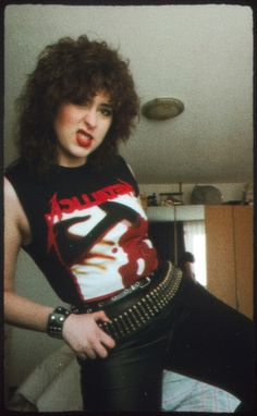 1980s Metal Fashion, Heavy Metal Outfit Ideas, 90s Rock Fashion Women, 80s Metalhead Fashion, Heavy Metal Outfits For Women, 80s Metal Fashion Women, Thrash Metal Outfit, 80s Rock Fashion Women, Rock Star Outfit Women