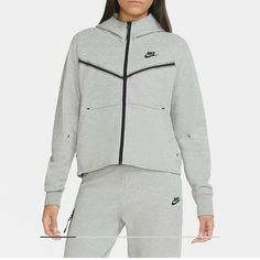 Nike Gray Fleece Wind Runner Brand New Nike Jumpera, Nike Tech Fleese, Nike Grey Hoodies, Nike Tech Fleece Womens Grey, Nike Zip Hoodie Grey, Nike Grey Tech, Nike Tech Fleece Black Grey, Nike Tech Black Grey, Nike Tech White Grey