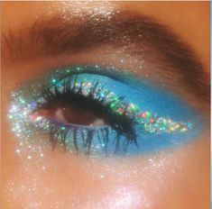 Makeup, eyeshadow look, blue eyeshadow, glitter, glitter shadow Artsy Makeup, Eyeshadow Glitter, Glitter Shadow, Lip Gloss Cosmetics, Magical Makeup, Birthday Makeup, Makeup Board, Cool Makeup Looks