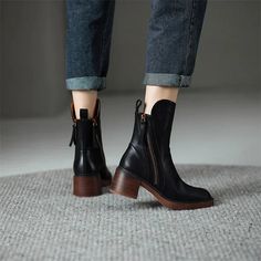 Botines de piel Grazia Boots Fall Ankle, Stylish Boots, Brown Heels, Brown Ankle Boots, Thick Heels, Look Casual, Elegant Outfit, British Style, Leather Ankle Boots