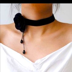 Black Floral Pendant Chocker Necklace Nwt Chic Adjustable Black Choker, Formal Black Choker, Chic Black Party Choker, Black Choker With Clavicle Chain, Elegant Black Clavicle Chain Choker, Black Polo Neck, Neck Necklace, 20 Year Anniversary, Chocker Necklace