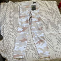 Nwt Nike Pro Camo Leggings, Cropped Ankle Length Size Xs Nike Pro Camo, Camo Leggings, Nike White, Nike Pros, Nike Pants, White Nikes, White Cream, Cream White, Ankle Length