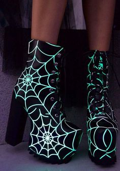 Dr Shoes, Kawaii Shoes, Spider Webs, Aesthetic Shoes, Light Weight Shoes, Current Mood, Crazy Shoes