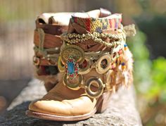 Boho upcycled reworked cowboy boots by TheLookFactory on Etsy Hippie Crochet, Boot Bracelet, Rustic Crafts, Reduce Reuse, Reuse Recycle, Diy Shoes