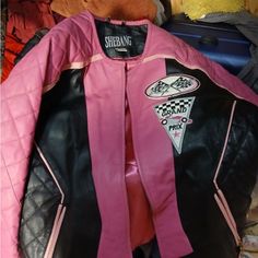 Excellent Condition The Leather Looks Beautiful This Jacket Is Extremely Rare Interior Lining Has A Small Stain But The Exterior Is The Most Important Part Leather Racing Jacket, Leather Looks, Racing Jacket, Pink Leather, True Vintage, Leather Jackets, Bangs, Fashion Inspo Outfits, Womens Sizes