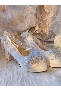 White Deer Floral Design White Beads Decorated High Heels Princess Heels, Party High Heels, Dr Shoes, Cute Shoes Heels, Fancy Shoes, Sweet Lolita, Blue Pearl, Pretty Shoes, Pearl Chain