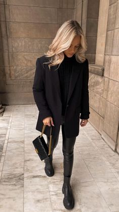 Outfit Nero, Booties Outfit, Outfit Trends, All Black Outfit, 가을 패션, Business Casual Outfits