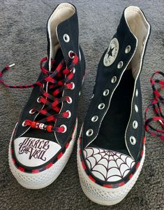 Grunge Shoes, Converse Aesthetic, Custom Sneakers Diy, Cute Converse, Alt Clothes