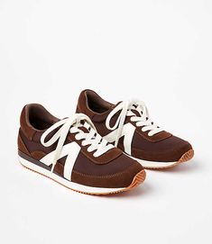 Fall Sneakers 2024 Women, Maroon Sneakers Outfit, Womens Brown Shoes, Brown Trainers, Womens Casual Shoes, Brown Womens Shoes, Fall Sneakers, Chic Sneakers, Casual Trainers