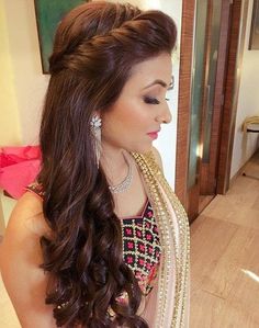 Hair Style On Saree, Engagement Hairstyles, Bridal Hair Buns, Indian Wedding Hairstyles, Open Hairstyles, Long Hair Wedding Styles, Indian Bridal Hairstyles, Front Hair Styles, Bollywood Wedding