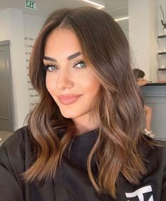 Hair Colour For Green Eyes, Haircuts For Wavy Hair