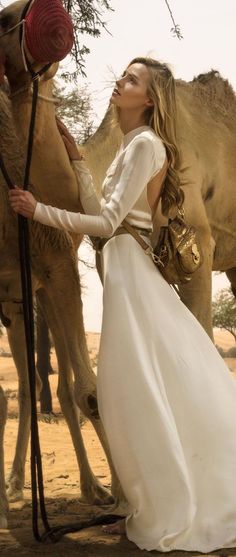 Ralph Lauren House, Valentina Zelyaeva, Safari Chic, Desert Fashion, Desert Dream, Ralph Lauren Style, Out Of Africa, Elsa Peretti, Safari Style