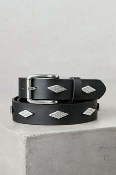 You'll appreciate the polished details of the Lucerne leather belt that allow it to go with just about everything in your wardrobe. Silver-tone medallions coordinate with a shiny, rectangular buckle that together strike a modern contrast against a smooth, muted strap, making it a belt that fits in almost everywhere, from down on the ranch to out on the town. Promo Gifts, Sheepskin Slippers, Sheepskin Coat, Belt Style, Lucerne, The Ranch, Leather Belts, Leather Care, Summer Hats