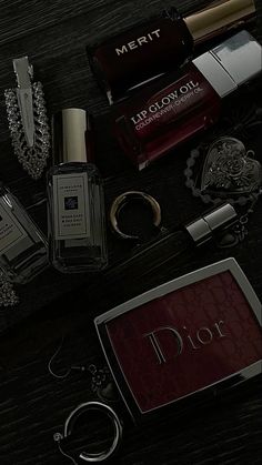 Cherry Brown Aesthetic, Red Rich Aesthetic, Maroon Aesthetic, Dior Aesthetic, Dior Addict Lip Glow, Dior Addict Lip, Chique Outfits, La Rive, Dior Makeup