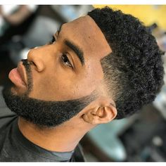 Black Boys Haircuts, Curly Hair Fade, Taper Fade Haircut, Black Men Haircuts, Black Beards, Pelo Afro, Black Men Hairstyles