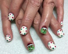 Easy Grinch Nails, Grinch Nail Art, Very Short Nails, Grinch Nails, Art Nail Art, Pedicure Designs, Christmas Nails Easy, Glitter Gel Nails, Basic Nails