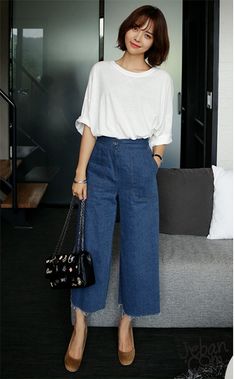 Cullote Jeans Outfit, Korean Outfit Street Styles, Western Wear Outfits, Chique Outfits, Stylish Summer Outfits, Pants Outfits, Elegante Casual, Mode Casual, Casual Work Outfits