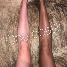 ***** AMAZING Self Tanner!!!!!! ***** -Foam Self Tanner -1 Mitt Included RETURN POLICY: If any bottles received are damaged you MUST notify us within 3 days of delivery. Refunds on orders are at our discretion. ABSOLUTELY NO BUY-IN GROUPS OR GARAGE SALE SITE/GROUP PERMITTED TO SELL. BOTTLES MAY NOT BE SOLD BELOW OUR MSRP PRICE OF $28.99 ANYWHERE. INGREDIENTS: Water, Dihydroxyacetone, Ethoxydiglycol, Glycerin, Caramel, Cocamidopropyl Betaine, Propylene Glycol, Sodium Lauroamphoacetate, Caprylyl/C Product Shelf, Exfoliating Mitt, Orange Skin, Bronze Tan, Sunless Tanner, Tanning Mousse, Self Tanning, Self Tanners, Self Tanner