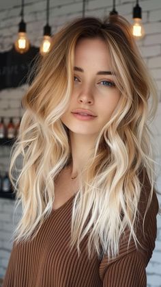 30 Bold Hair Color Trends to Embrace Fall Blonde Ombre Balayage, Dark Blonde Red Hair, Red Roots Blonde Hair Balayage, Brown To Platinum Balayage, Bold Money Piece Hair Blonde, Fall 2024 Blonde Hair Trends, Blonde Balayage With Bangs, Money Piece Hair With Bangs, Piece Bangs