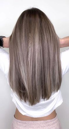 Autumn Hair Colours, Frosted Tips, Gray Ombre, Autumn Hair, Brunette Hair With Highlights, Cute Autumn, Brown Hair With Blonde Highlights