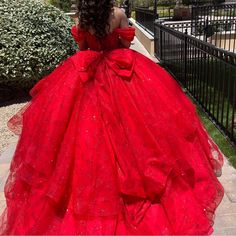 Size 8 Corset Style Great Condition Only Wore For 6 Hours Glamorous Red Ball Gown For Gala, Elegant Red Ball Gown For Prom Season, Red Elegant Ball Gown For Banquet, Glamorous Fitted Red Ball Gown, 15 Dresses Quinceanera Mexican, Red Quinceanera Decorations, Xv Dresses Red, Dresses Quinceanera Red, Red 15 Dresses Quinceanera