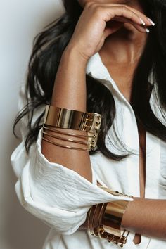 Bisjoux-Brass-Modern-Wired-Bracelet-Armlet-Arm-Cuff Adjustable Bold Bracelet For Parties, Bold Adjustable Bracelets For Party, Bold Adjustable Party Bracelet, Adjustable Bold Party Bracelet, Bold Adjustable Gold Jewelry, Chic Gold Cuff Bracelet With Bracelet Strap, Chic Metal Bangle Cuff Bracelet, Chic Metal Cuff Bangle Bracelet, Trendy Metal Cuff Bracelet