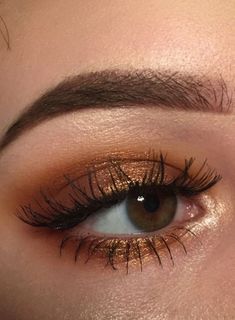 Amazon.com: Stila Magnificent Metals Glitter & Glow Liquid Eye Shadow, Bronzed Bell, Original: L Makeup Party Night, Warm Makeup, Maquillage On Fleek, Bold Eye Makeup, Gold Eye Makeup, Makeup Tip, Make Up Inspiration, Bold Eyes