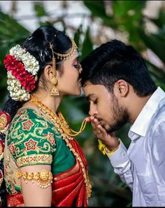 Indian Couple Photos, Marriage Couple Poses Indian, Couple Poses For Marriage, Muhurtham Poses, Indian Wedding Photos Couple, Marriage Couples Photoshoot, Photoshoot Ideas For Couples Marriage, Photo Stills For Couple, Marriage Photo Poses