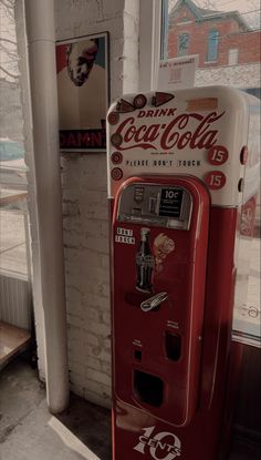 50s America Aesthetic, Cherry Coke Zero Aesthetic, Cherry Cola Aesthetic Lana Del Rey, Cherry Cola Aesthetic Vintage, Vintage Coke Aesthetic, Vintage Americana Lana Del Rey, Vintage Americana Aesthetic, 50s Aesthetic, 60s Aesthetic