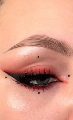 Спонж Beauty Blender, Neon Palette, Brow Glue, Red Makeup Looks, Halloweenský Makeup, Concert Makeup, Red Eye Makeup, Drag Make-up, Toy Boy